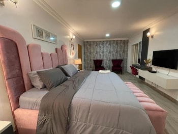 armed forces officers mess and suites