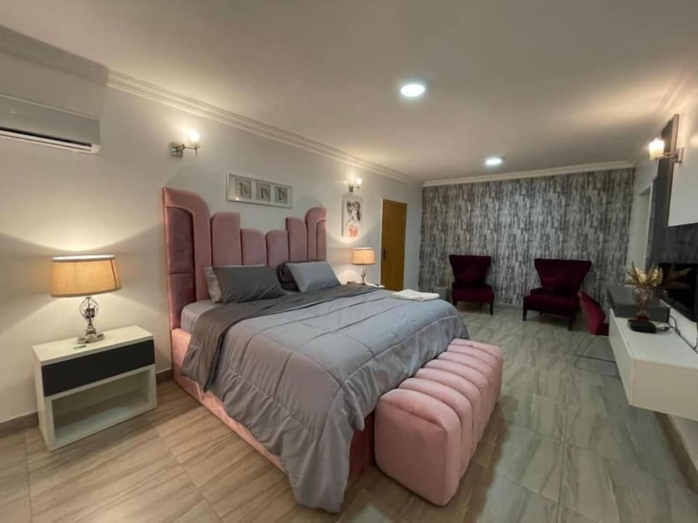 armed forces officers mess and suites