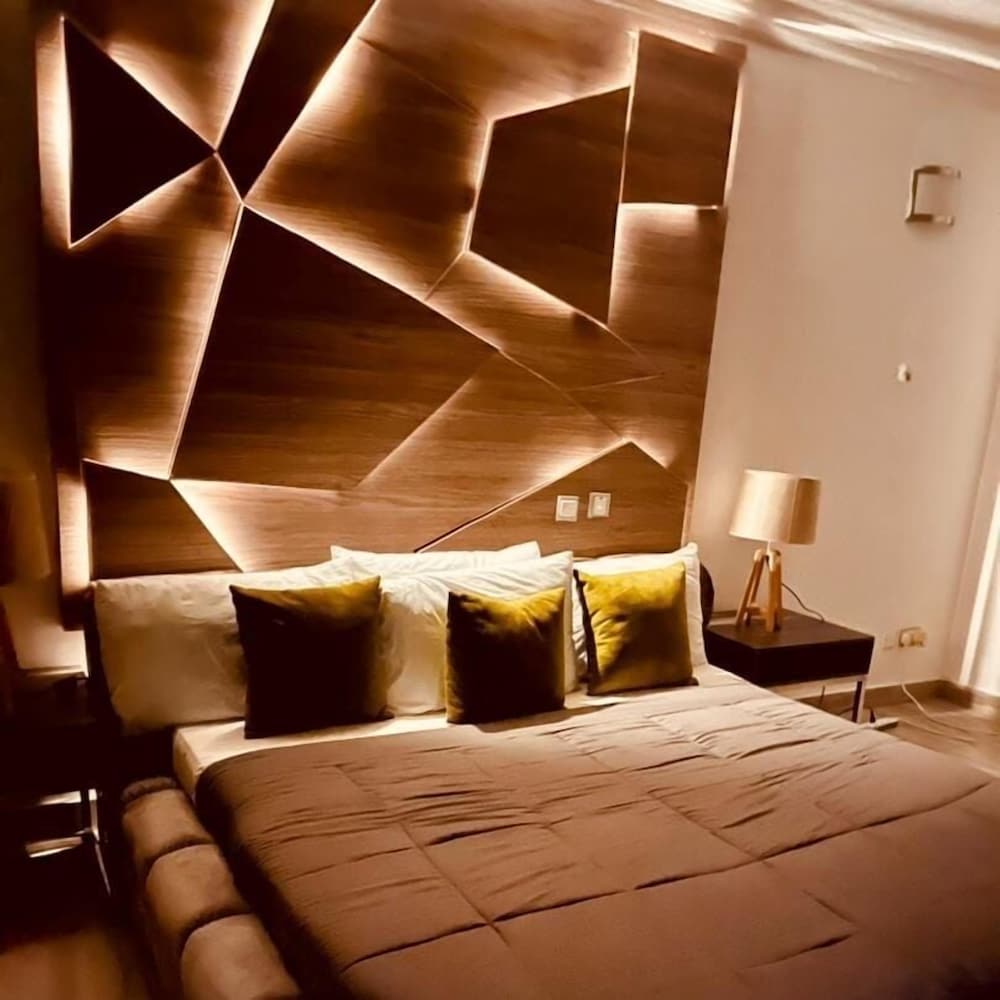 armed forces officers mess and suites