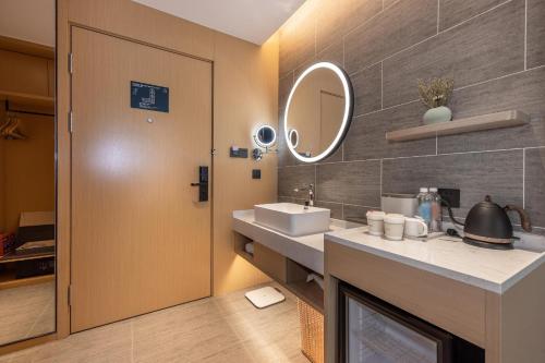 atour hotel lanzhou railway bureau