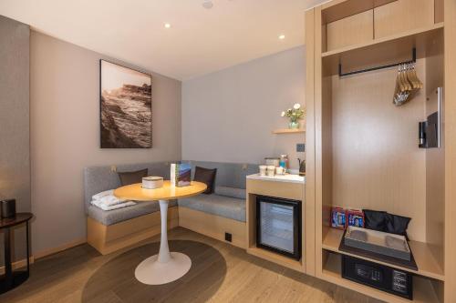 atour hotel lanzhou railway bureau