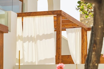 vaya suites by omilos hotels