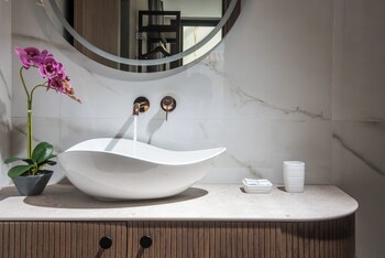 vaya suites by omilos hotels