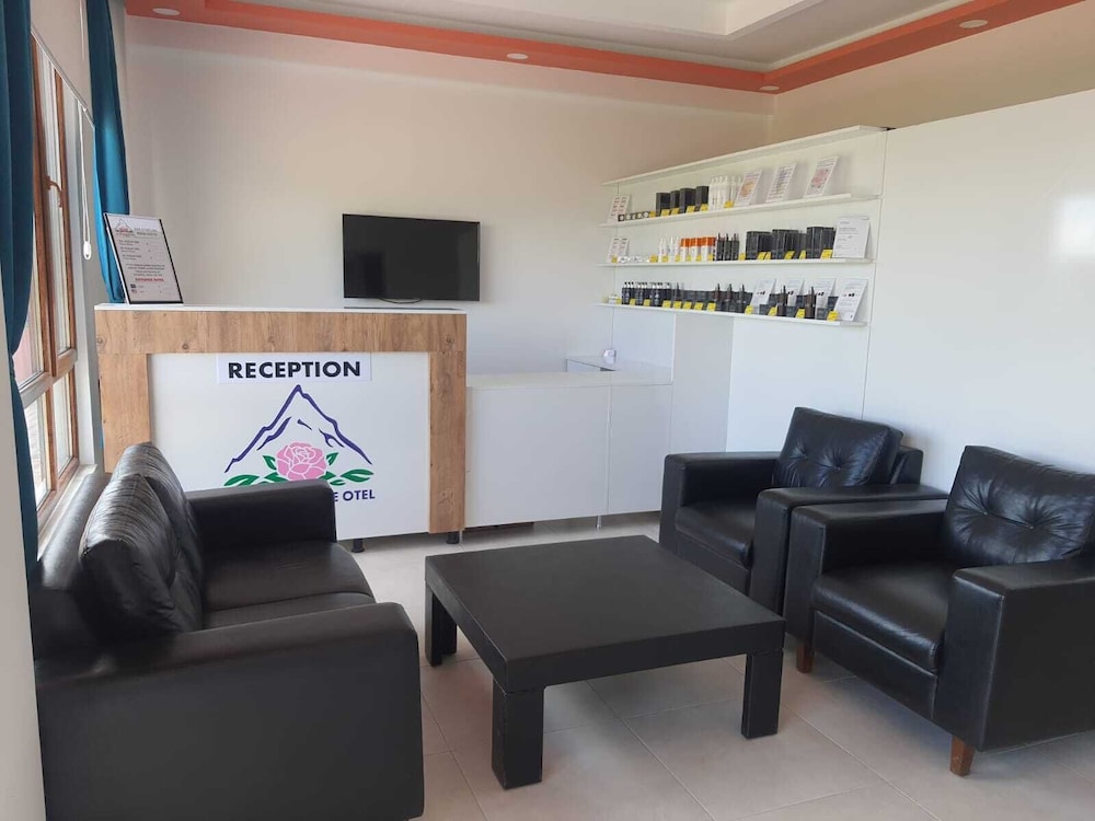 la vie en rose otel by sogutdagi