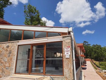 la vie en rose otel by sogutdagi