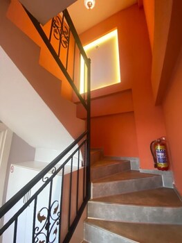 la vie en rose otel by sogutdagi