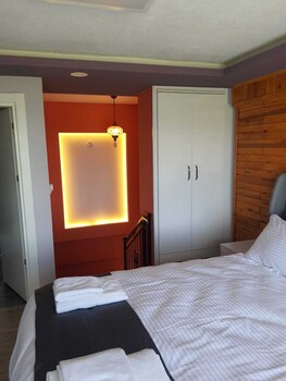 la vie en rose otel by sogutdagi