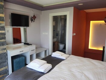 la vie en rose otel by sogutdagi