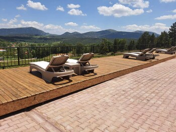 la vie en rose otel by sogutdagi