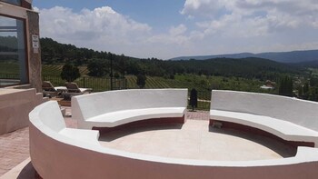 la vie en rose otel by sogutdagi