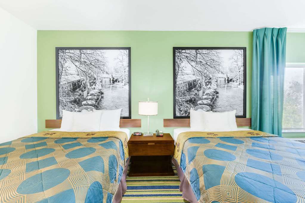 super 8 by wyndham cotulla tx