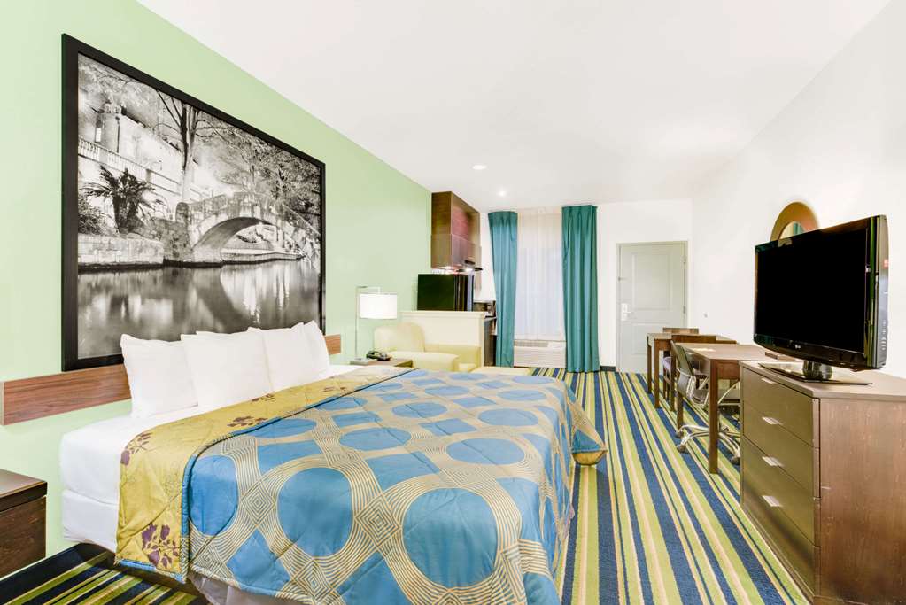 super 8 by wyndham cotulla tx