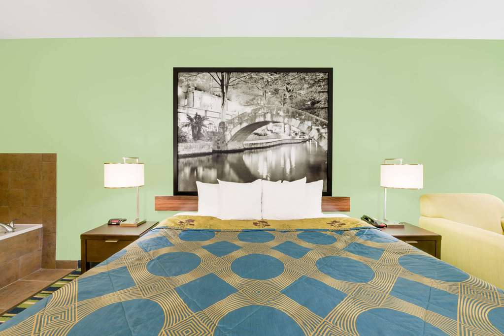 super 8 by wyndham cotulla tx