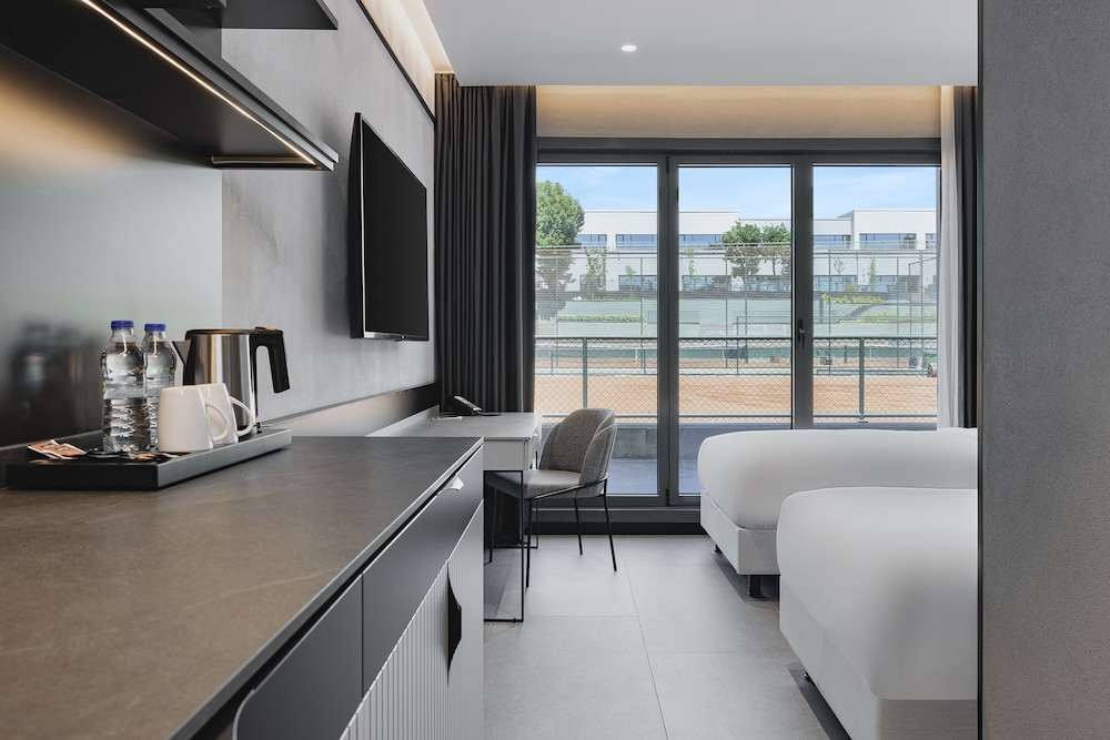 inventist hotel sports academy