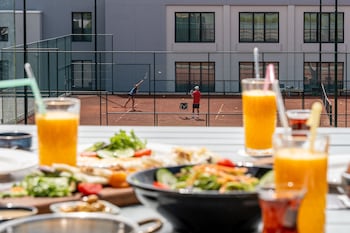 inventist hotel sports academy
