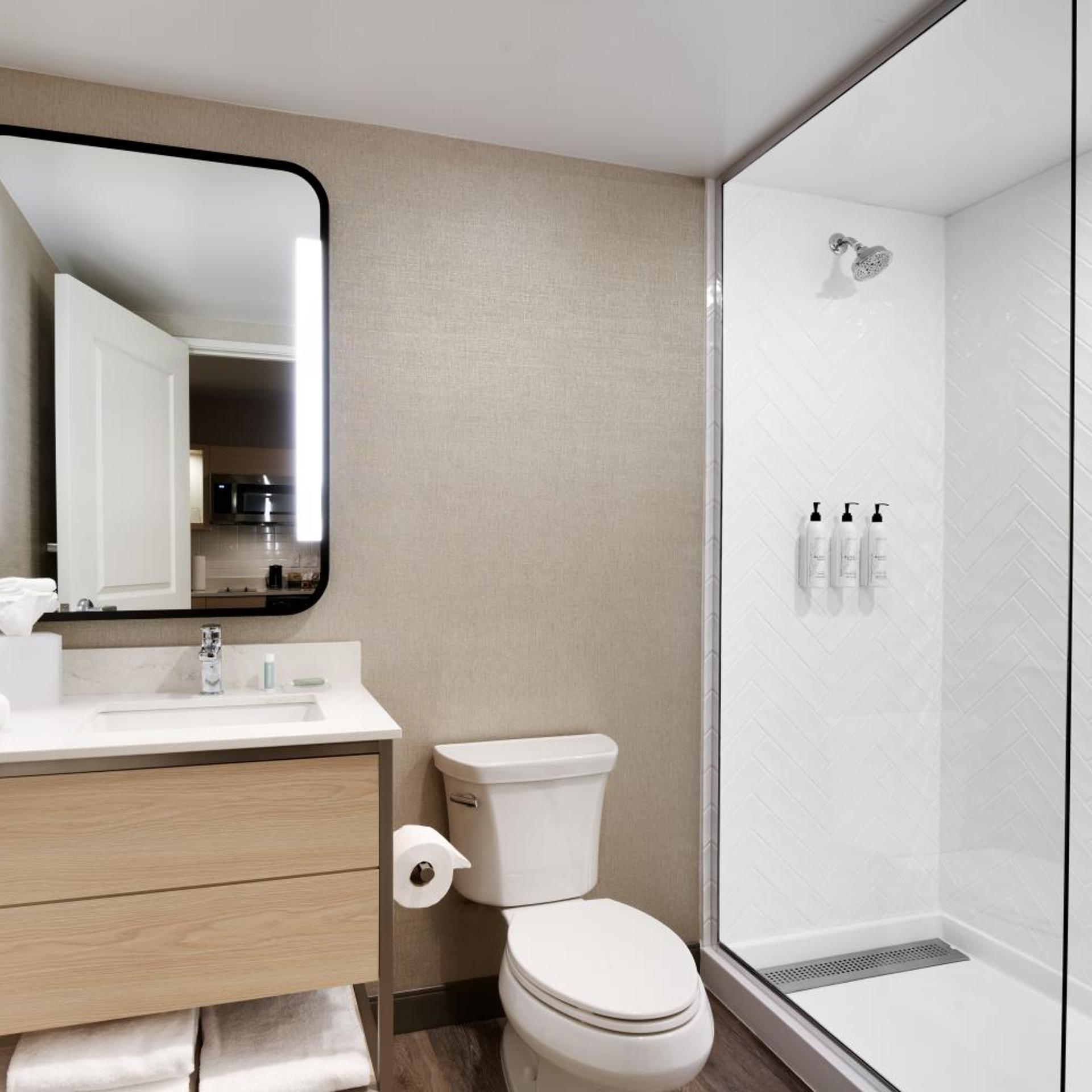 towneplace suites by marriott show low