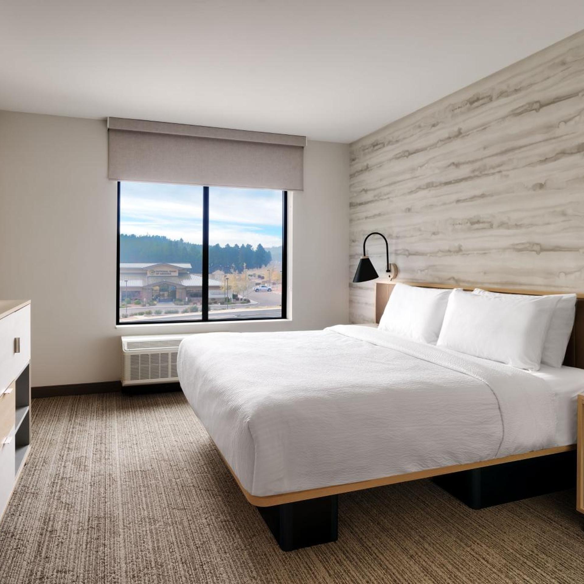 towneplace suites by marriott show low
