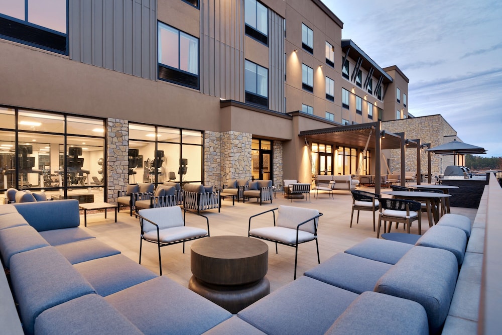 towneplace suites by marriott show low