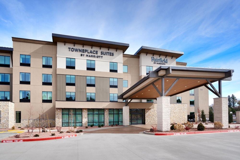 towneplace suites by marriott show low