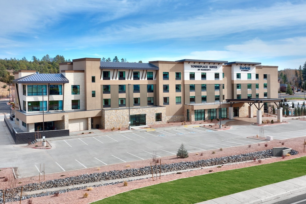towneplace suites by marriott show low