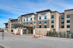 towneplace suites by marriott show low