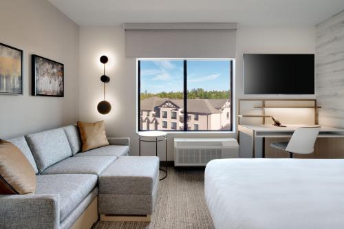 towneplace suites by marriott show low