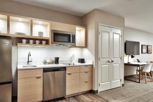 towneplace suites by marriott show low