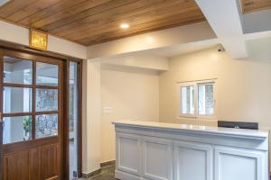 echor backwoods villa narkanda