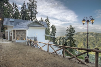 echor backwoods villa narkanda