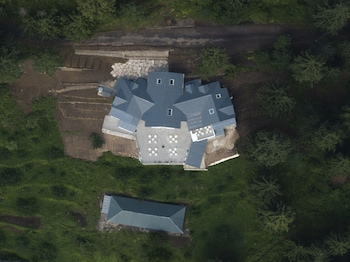 echor backwoods villa narkanda