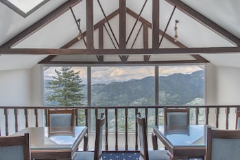 echor backwoods villa narkanda