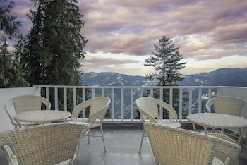 echor backwoods villa narkanda