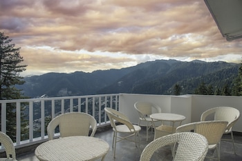 echor backwoods villa narkanda