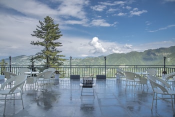 echor backwoods villa narkanda