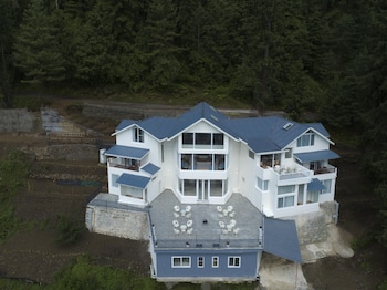 echor backwoods villa narkanda