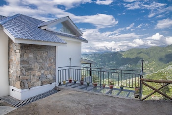 echor backwoods villa narkanda