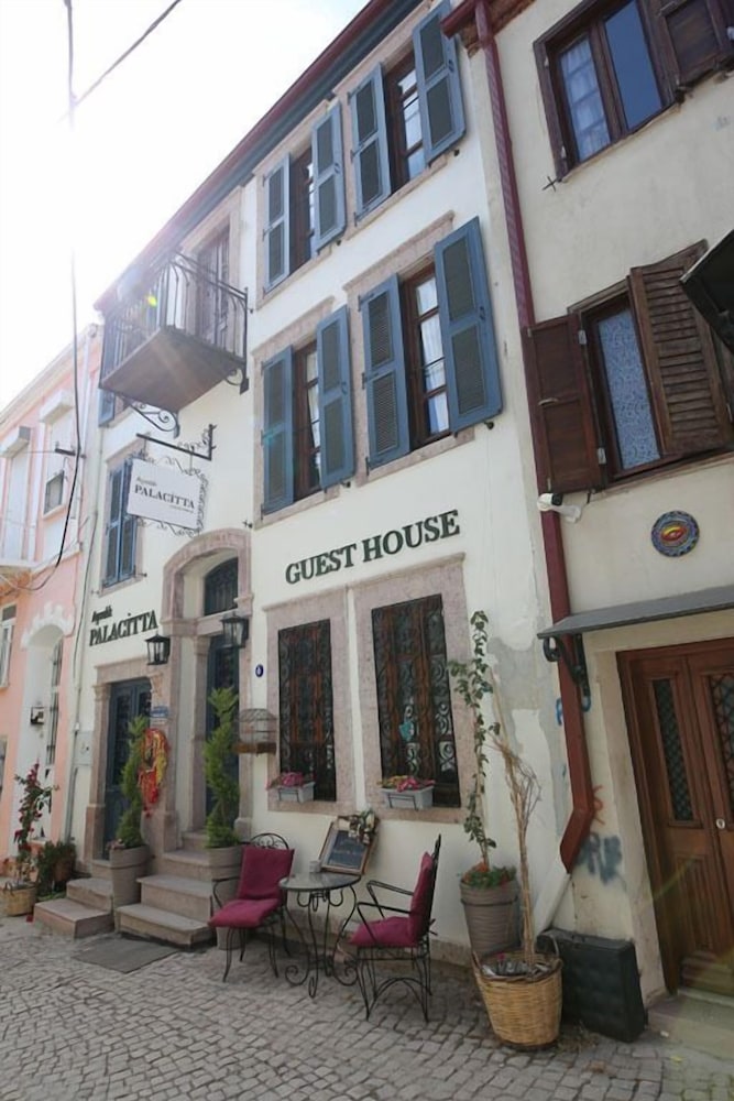ayvalik palacitta guesthouse