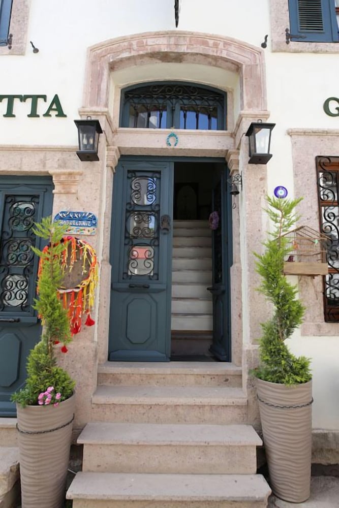 ayvalik palacitta guesthouse