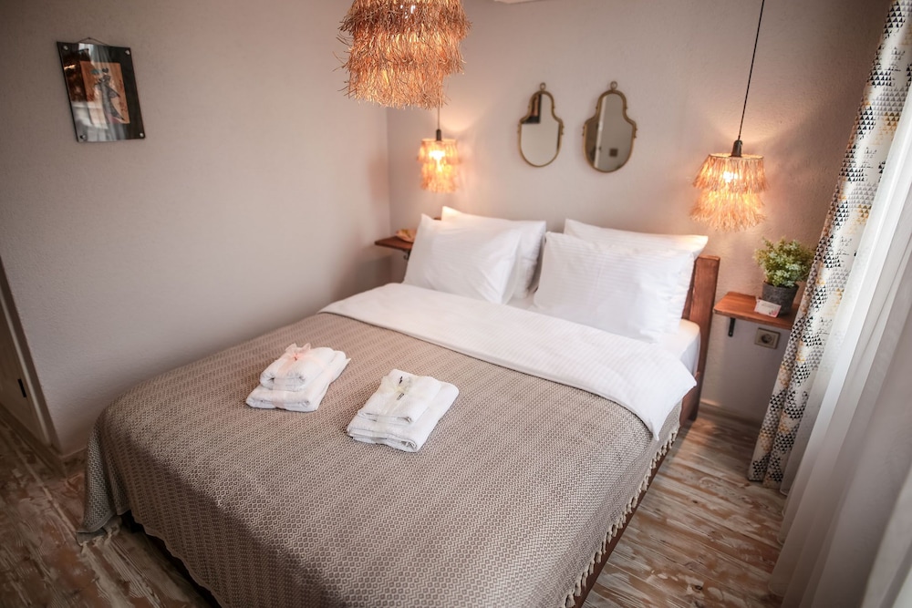 ayvalik palacitta guesthouse