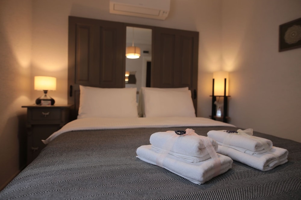 ayvalik palacitta guesthouse