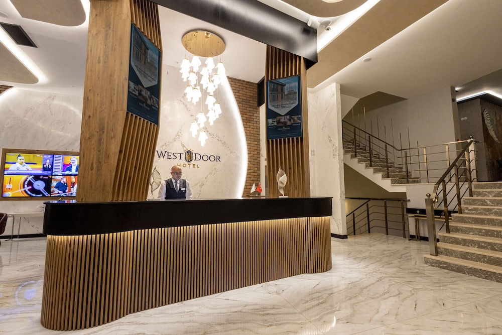 west door hotel