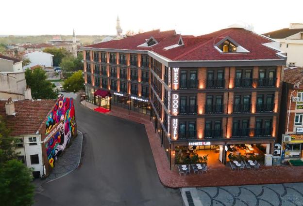 west door hotel