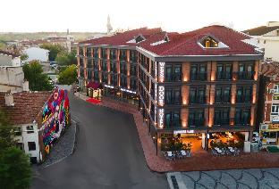 west door hotel