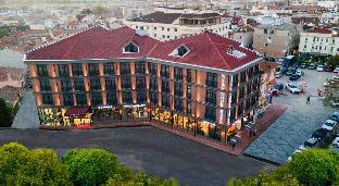 west door hotel