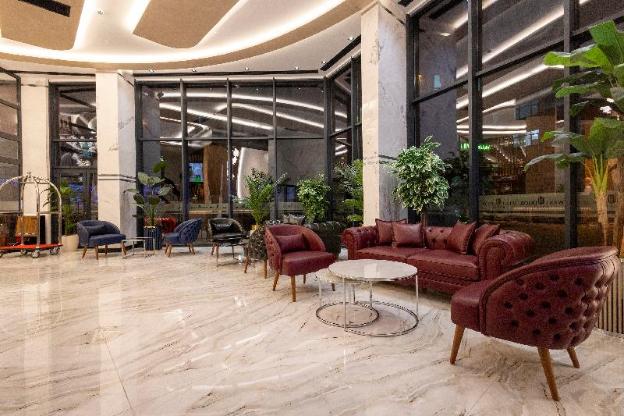 west door hotel