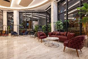 west door hotel