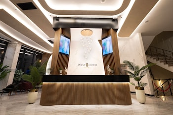 west door hotel