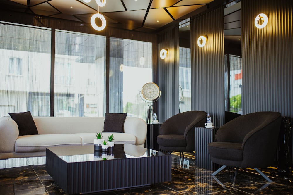 quala hotels
