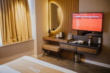 quala hotels