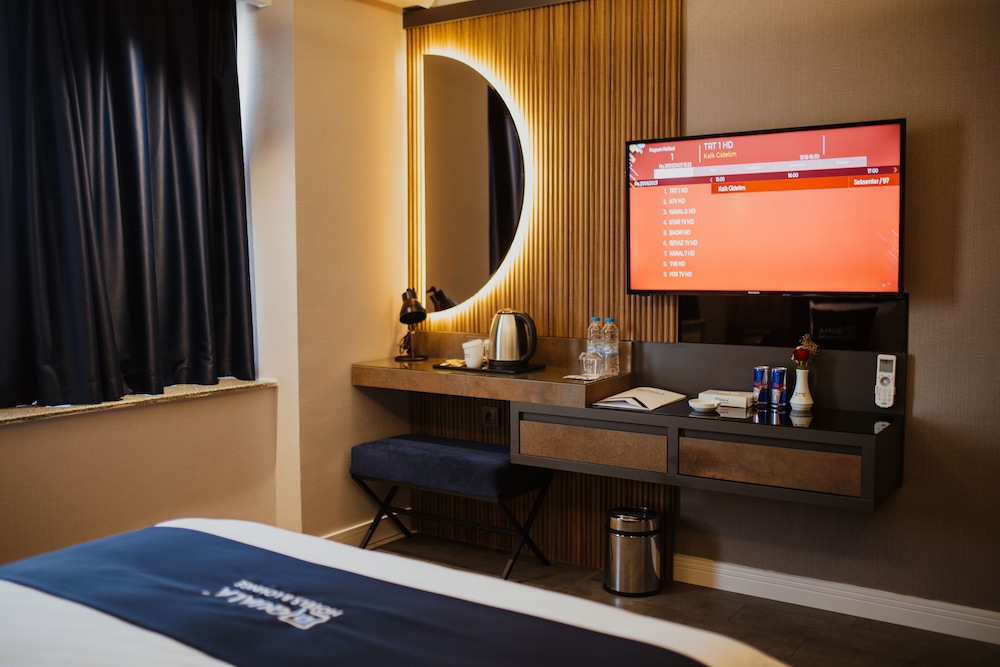quala hotels